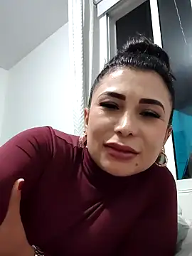 mia mancinii online show from 05-18-26, 03:13