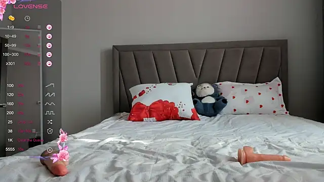 qimiiqo online show from 09-28-25, 11:04