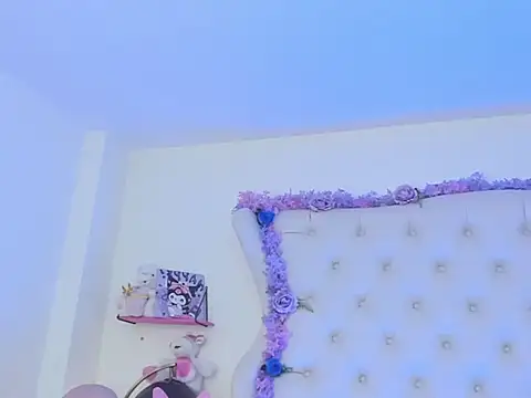 Missy Aprill online show from 09-25-25, 01:15