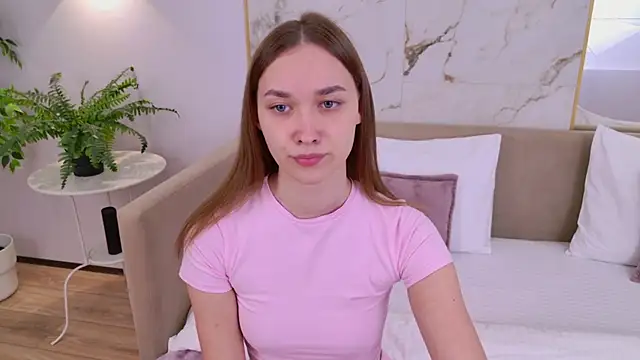 AmadaReine online show from 10-03-25, 04:04