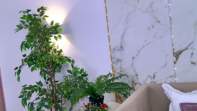 AmadaReine online show from 01-09-26, 04:10