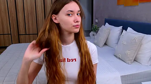 Snapshot of AmadaReine chatting on 03-28-26, 04:39 AmadaReine online show from 03-28-26, 04:39