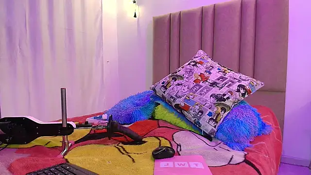 camilo nom online show from 10-14-25, 04:13