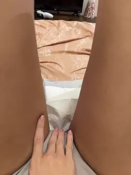 Snapshot of littiekitty chatting on 12-22-25, 04:26 littiekitty online show from 12-22-25, 04:26