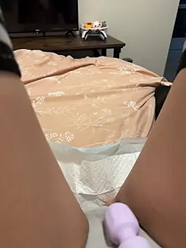 Snapshot of littiekitty chatting on 01-09-26, 04:21 littiekitty online show from 01-09-26, 04:21