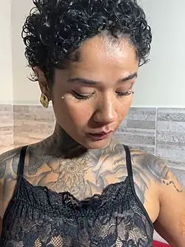 Snapshot of xbigpeach chatting on 01-11-26, 02:38 xbigpeach online show from 01-11-26, 02:38