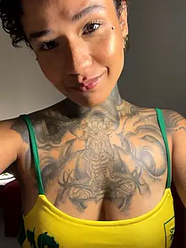 Snapshot of xbigpeach chatting on 01-13-26, 11:10 xbigpeach online show from 01-13-26, 11:10