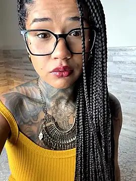 Snapshot of xbigpeach chatting on 02-05-26, 12:43 xbigpeach online show from 02-05-26, 12:43