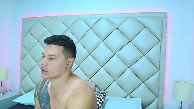 EclipseandFlame online show from 10-02-25, 01:51