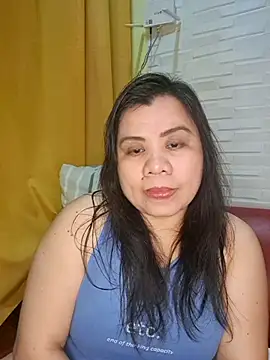 Snapshot of hotlyn45 chatting on 02-13-26, 01:29 hotlyn45 online show from 02-13-26, 01:29