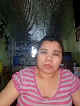Snapshot of hotlyn45 chatting on 02-16-26, 01:46 hotlyn45 online show from 02-16-26, 01:46