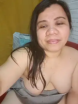 Snapshot of hotlyn45 chatting on 02-24-26, 01:42 hotlyn45 online show from 02-24-26, 01:42