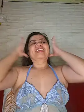 Snapshot of hotlyn45 chatting on 04-02-26, 07:33 hotlyn45 online show from 04-02-26, 07:33