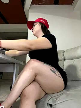 Amelia laurent online show from 10-29-25, 07:48