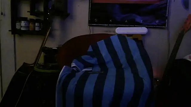 crassanova online show from 05-18-26, 06:58