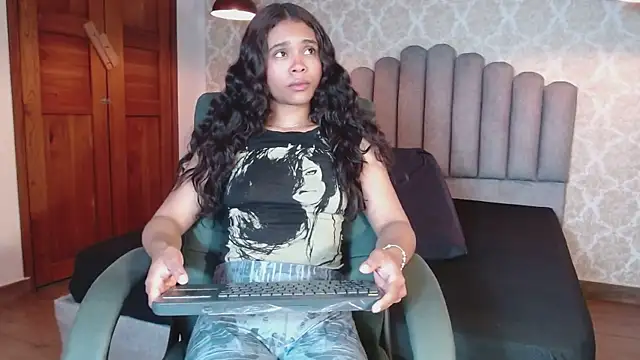 Kristall 06 online show from 10-08-25, 03:37