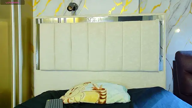 Snapshot of Kristall_06 chatting on 03-07-26, 04:20 Kristall 06 online show from 03-07-26, 04:20