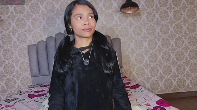 Snapshot of Kristall_06 chatting on 03-17-26, 03:22 Kristall 06 online show from 03-17-26, 03:22