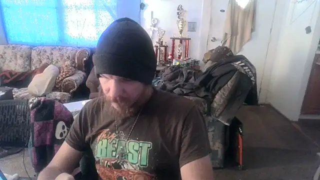 Poundtown1226 online show from 09-10-25, 02:17