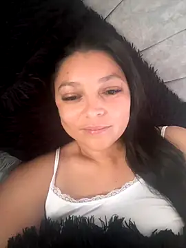 Snapshot of Zui_Rouse chatting on 09-20-25, 02:07 Zui Rouse online show from 09-20-25, 02:07