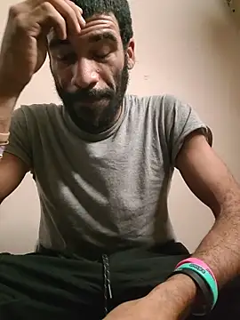 Snapshot of GuyInNY chatting on 11-09-25, 09:35 GuyInNY online show from 11-09-25, 09:35