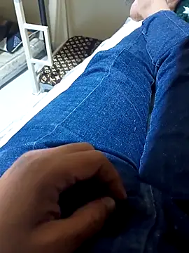 Snapshot of beerant chatting on 10-19-25, 06:30 beerant online show from 10-19-25, 06:30