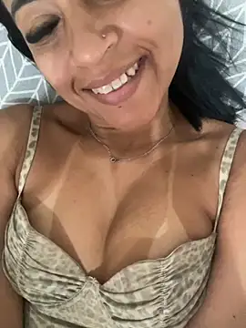 Snapshot of Katianesantos chatting on 09-28-25, 08:20 Katianesantos online show from 09-28-25, 08:20