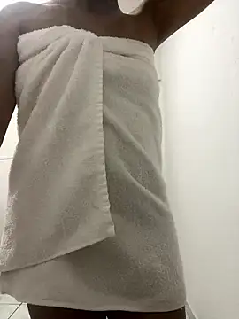 Snapshot of Katianesantos chatting on 01-12-26, 08:52 Katianesantos online show from 01-12-26, 08:52