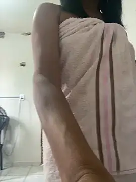 Snapshot of Katianesantos chatting on 02-01-26, 06:17 Katianesantos online show from 02-01-26, 06:17