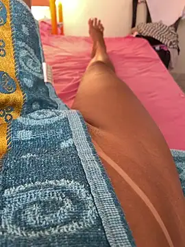 Snapshot of Katianesantos chatting on 02-26-26, 09:19 Katianesantos online show from 02-26-26, 09:19