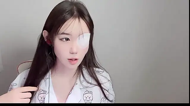 Xiao-runbao online show from 10-14-25, 01:56