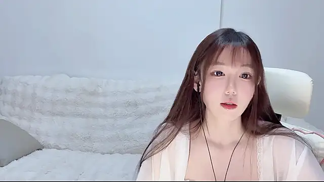 Xiao-runbao online show from 11-11-25, 12:49