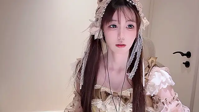 Xiao-runbao online show from 02-03-26, 02:22