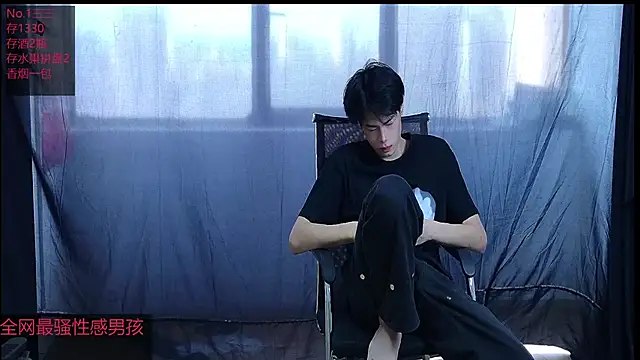Young-hot-boys online show from 09-16-25, 08:48