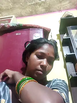 Snapshot of Fasfas2 chatting on 09-11-25, 12:33 Fasfas2 online show from 09-11-25, 12:33