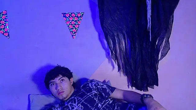 Laura and Kevin online show from 10-11-25, 02:15