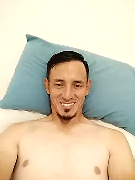 Snapshot of JuanD_vero chatting on 10-07-25, 06:05 JuanD vero online show from 10-07-25, 06:05