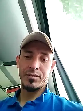 Snapshot of JuanD_vero chatting on 10-13-25, 03:12 JuanD vero online show from 10-13-25, 03:12