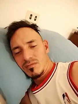 Snapshot of JuanD_vero chatting on 10-23-25, 08:51 JuanD vero online show from 10-23-25, 08:51