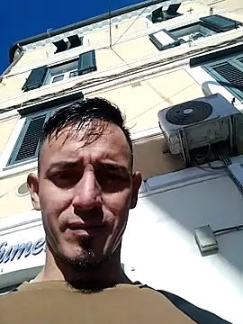 Snapshot of JuanD_vero chatting on 10-24-25, 01:18 JuanD vero online show from 10-24-25, 01:18