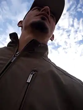 Snapshot of JuanD_vero chatting on 10-26-25, 06:30 JuanD vero online show from 10-26-25, 06:30