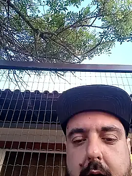 Snapshot of CasalTopaTudo chatting on 10-10-25, 09:03 CasalTopaTudo online show from 10-10-25, 09:03