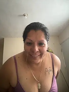 Snapshot of nimsix chatting on 09-28-25, 10:37 nimsix online show from 09-28-25, 10:37