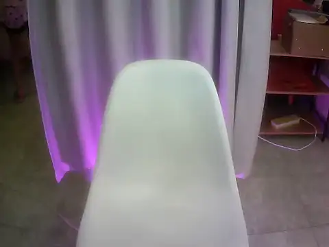 Linngao online show from 10-10-25, 03:22