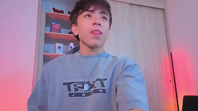 onlinenico online show from 10-18-25, 08:09