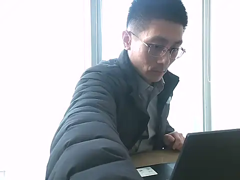 miniyellower online show from 11-26-25, 05:52