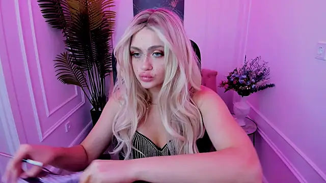 LeslieMineg online show from 09-10-25, 02:28