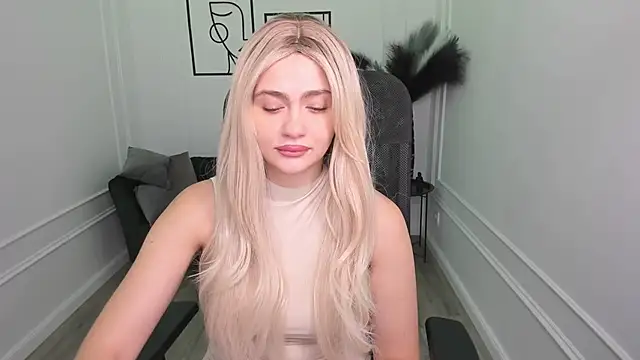 LeslieMineg online show from 09-23-25, 11:57