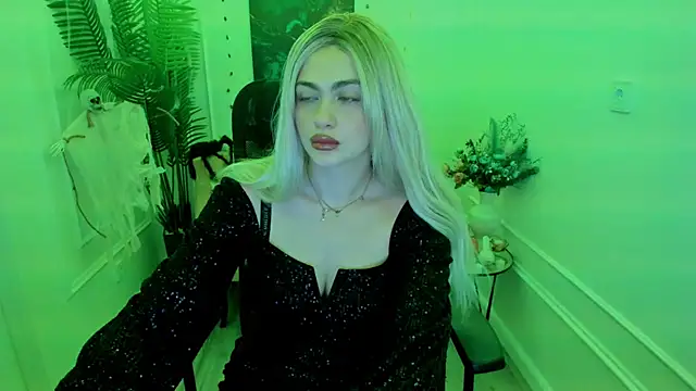 LeslieMineg online show from 10-29-25, 11:34