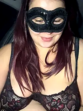 Snapshot of Saphyra_Secret chatting on 11-09-25, 02:32 Saphyra Secret online show from 11-09-25, 02:32